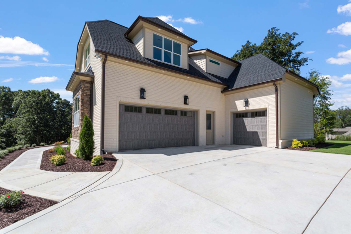 The Luca: Custom Modern Luxury Home By Hafsa Building Group
