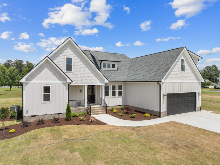 The Timberlake: Custom Craftsman Style Home by Hafsa Building Group