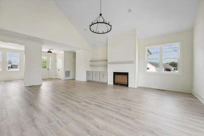 The Timberlake: Custom Craftsman Style Home by Hafsa Building Group