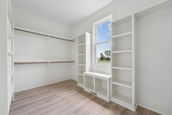 The Timberlake: Custom Craftsman Style Home by Hafsa Building Group