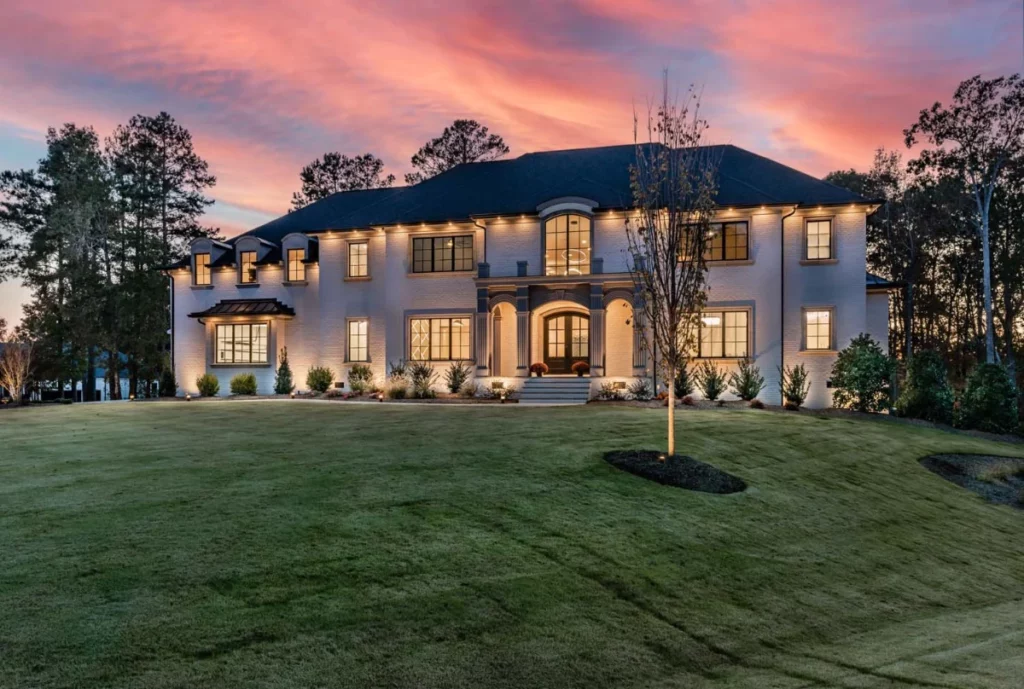 New-Luxury-Custom-Home_The-Vercelli_Raleigh-NC_By-Hafsa-Building-Group05